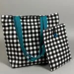 Bolsa Totebag Vichy Negro y Blanco con Asas Turquesa y Funda Acolchada a Juego