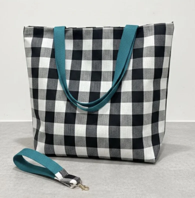 Tote bag cuadros y Llavero a Juego - Imagen 2