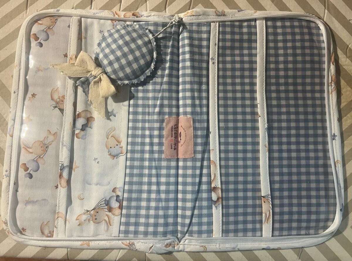 Organizador de Pañales y Documentos para Bebé - Portátil y Elegante - Imagen 2