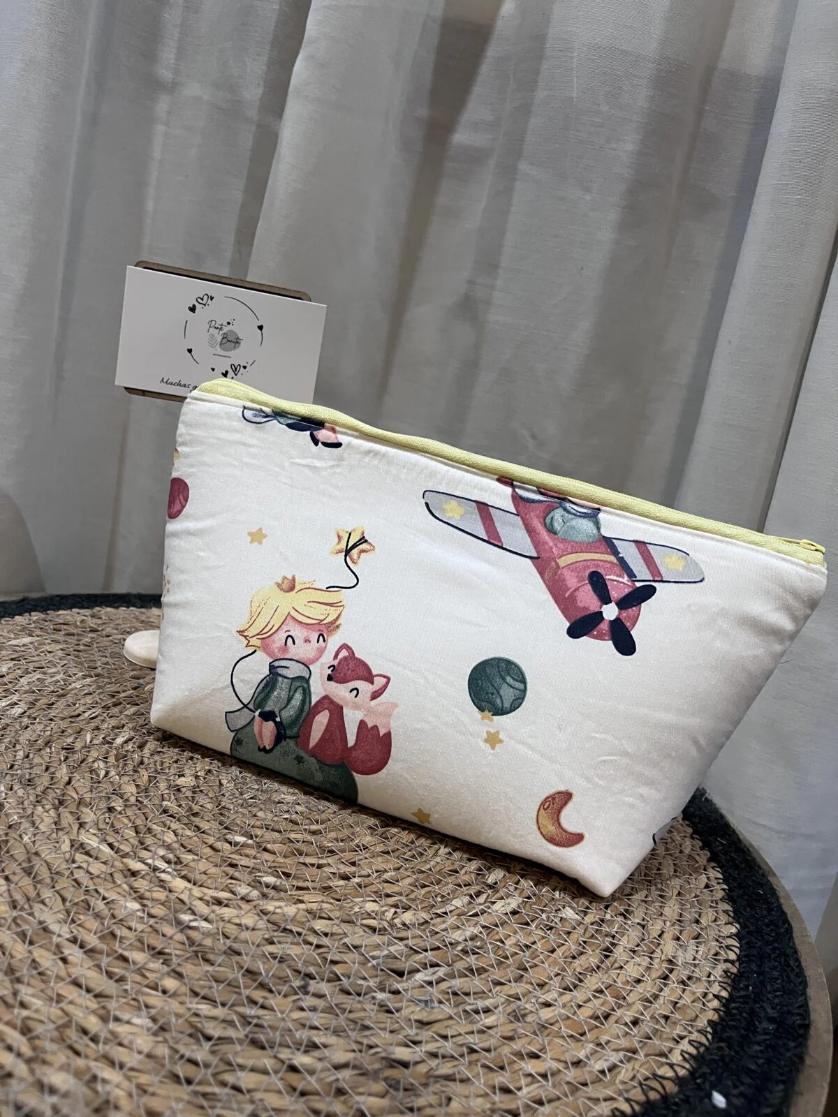 Elegante Conjunto de Funda de Libro y Neceser a Juego - Protección y Estilo para Lectores - Imagen 4