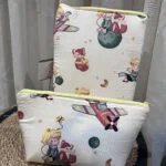 Elegante Conjunto de Funda de Libro y Neceser a Juego - Protección y Estilo para Lectores
