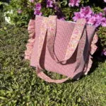 Bolso Tote Amplio con Volante Elegante - Estilo y Capacidad para Mujer