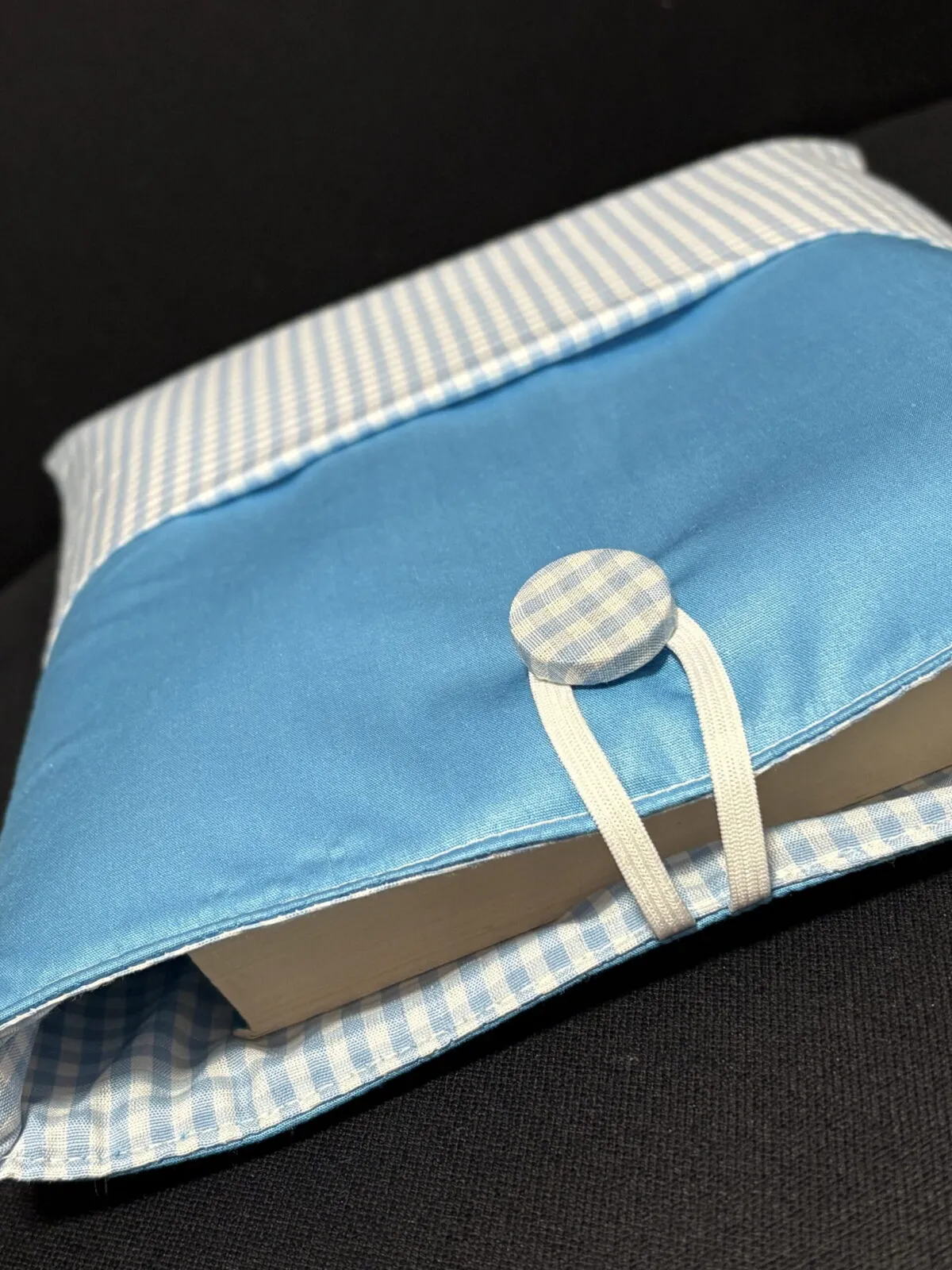Funda Acolchada Repelente al Agua para Libro o Tablet - Protección Playa y Piscina - Imagen 2