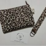 Monedero de Tela Artesanal con Llavero a Juego - Estilo y Funcionalidad