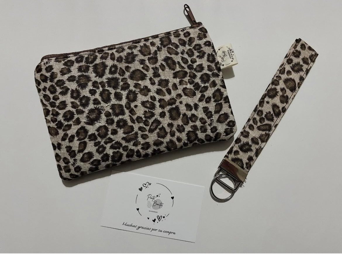 Screenshot Monedero de Tela Artesanal con Llavero a Juego - Estilo y Funcionalidad - Imagen 1