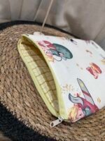 Elegante Conjunto de Funda de Libro y Neceser a Juego - Protección y Estilo para Lectores - Imagen 3