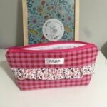 Estuche de Tela Hecho a Mano: Organizador Versátil y Ecológico